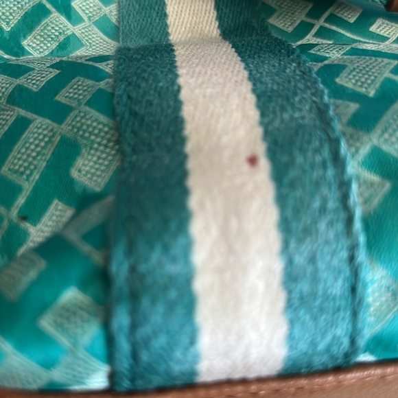 Tommy Hilfiger bag - Picture 8 of 9